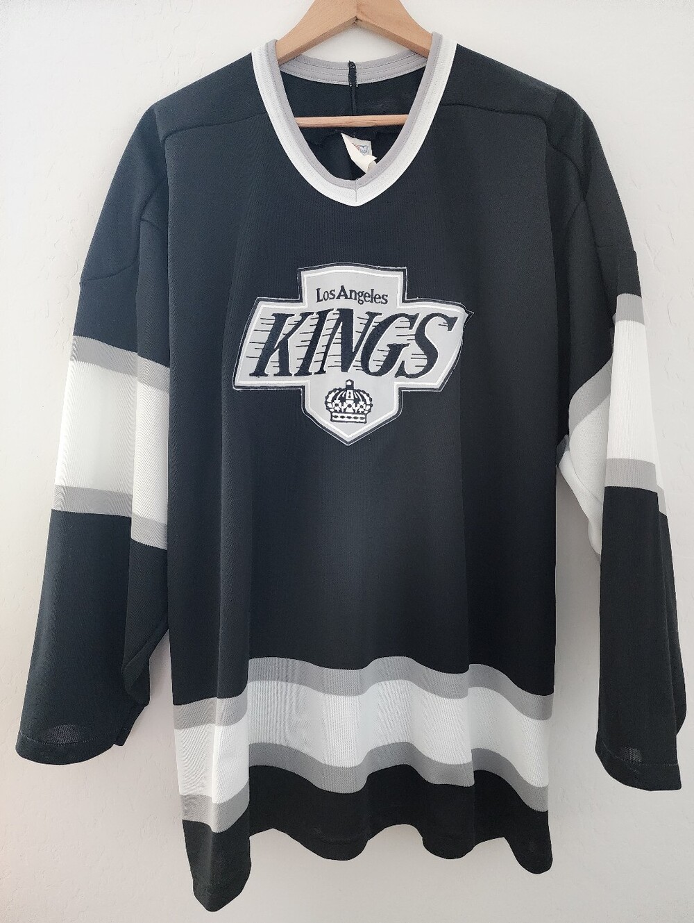 Vintage 1990s Los Angeles Kings CCM NHL hockey jersey, XL